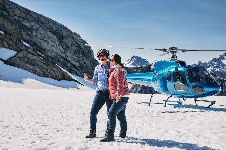 Mt Cook Supreme: 4 Glaciers with 2 Snow Landings - 60mins