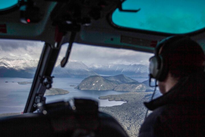 Taste of Fiordland // Helicopter Scenic Flight from Te Anau