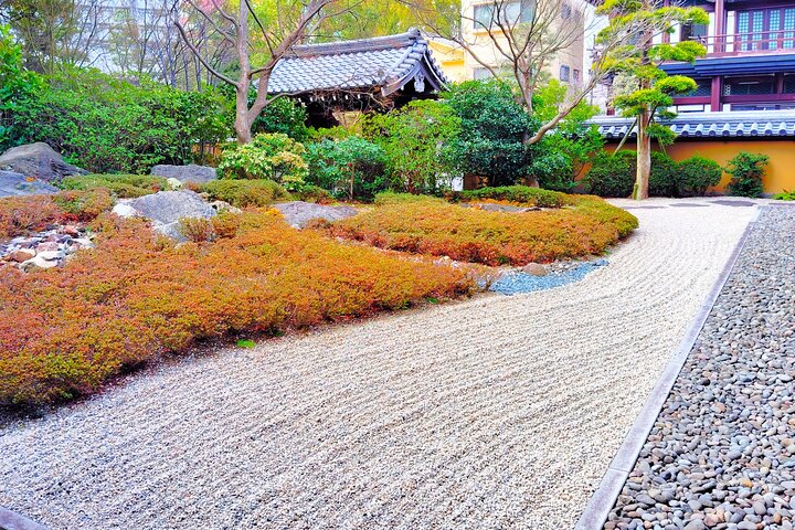 Fukuoka & Hakata Private Custom Tour with Optional Port Pickup