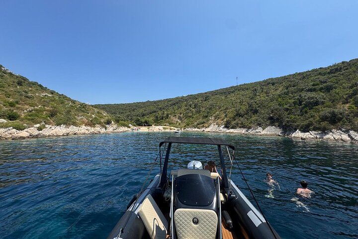 Private boat tour Blue Lagoon and 3 Islands from Trogir or Split