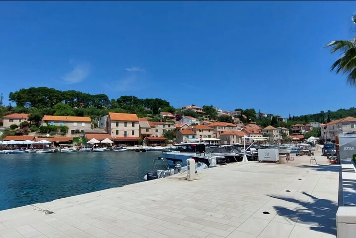 Private boat tour Blue Lagoon and 3 Islands from Trogir or Split