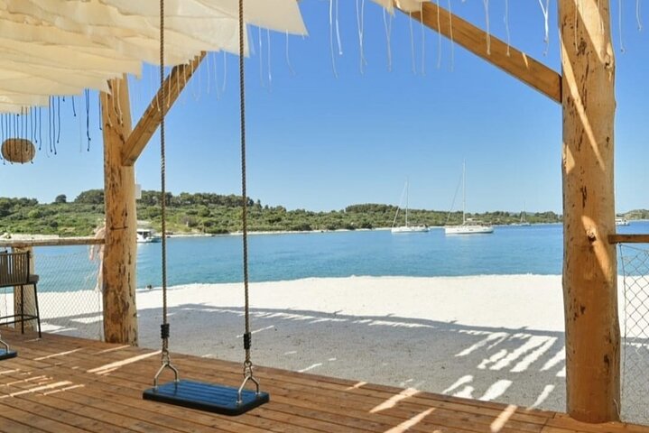 Private boat tour Blue Lagoon and 3 Islands from Trogir or Split