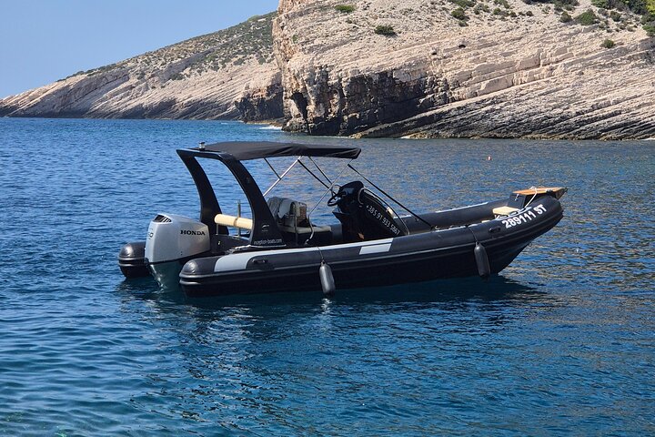 Private boat tour Blue Lagoon and 3 Islands from Trogir or Split