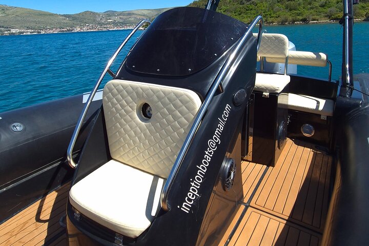 Private boat tour Blue Lagoon and 3 Islands from Trogir or Split