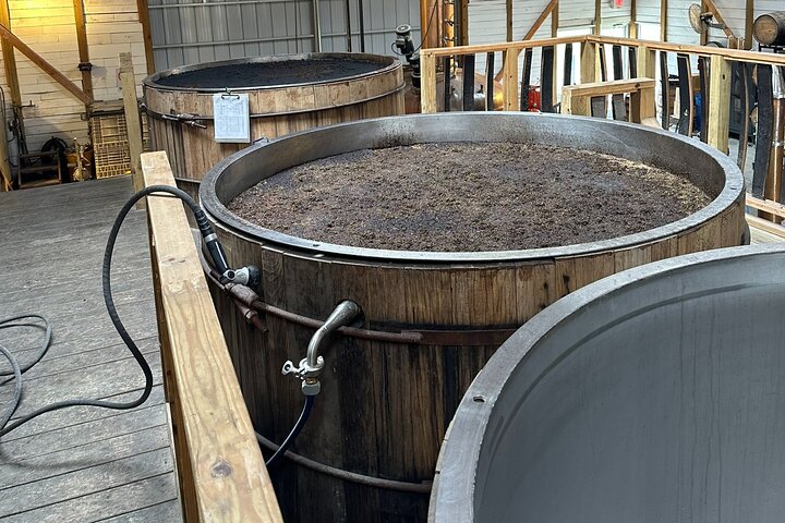 Kentucky Bourbon Experience: 3 Iconic Distilleries & Tastings