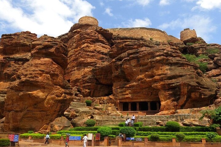 Hampi/Chitradurga/Badami/Aihole/Pattadkal from Bangalore in 3days