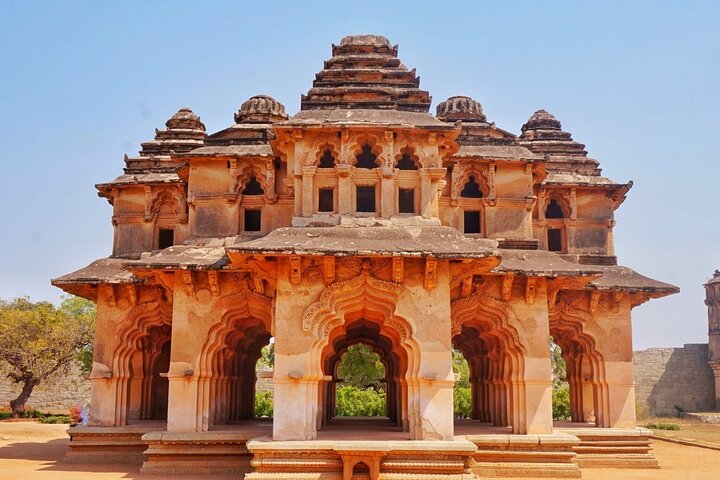 Hampi/Chitradurga/Badami/Aihole/Pattadkal from Bangalore in 3days