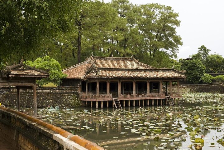 Hue Tombs Tour by Bike & Dragon Boat Cruise on Perfume River