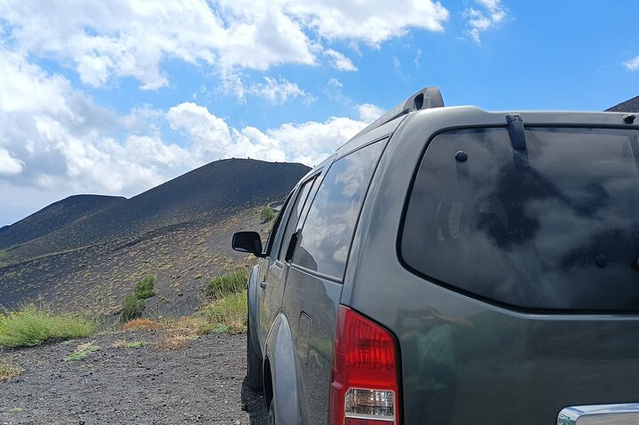 Etna Jeep OffRoad Tour: Lava Flows,Etna Wines,Lunch at 6,561 ft