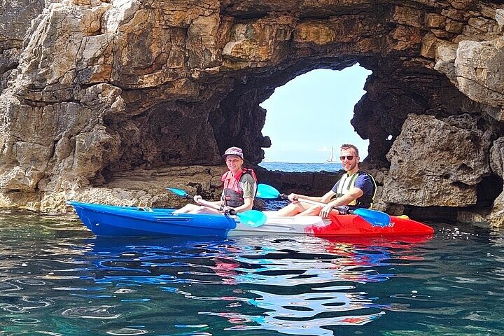 Pula Kayak Tour: Hidden Beaches, Snorkeling & Cliff Jump