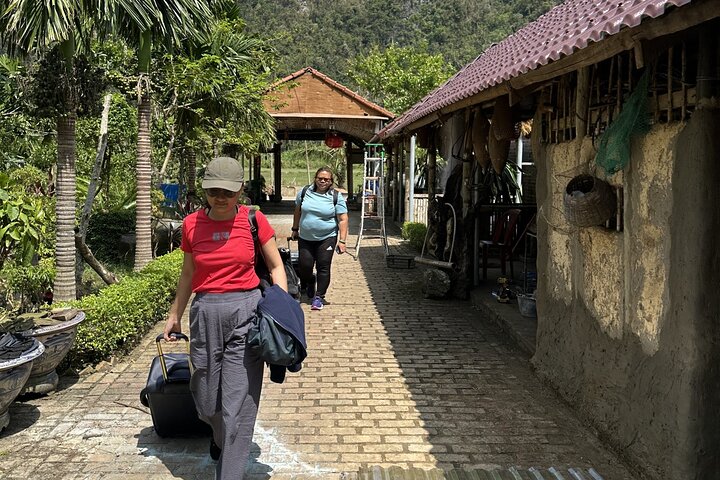 Lan Ha Bay 2 Days 1 Night Adventure