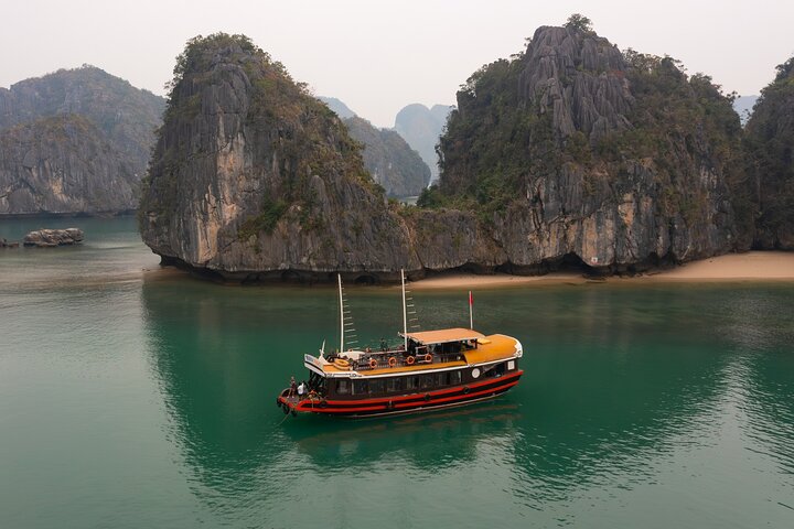 Lan Ha Bay 2 Days 1 Night Adventure