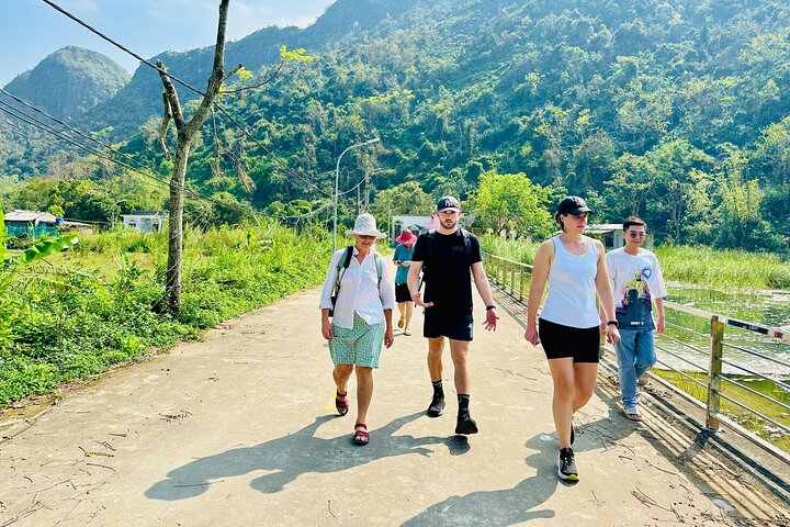 Lan Ha Bay 2 Days 1 Night Adventure