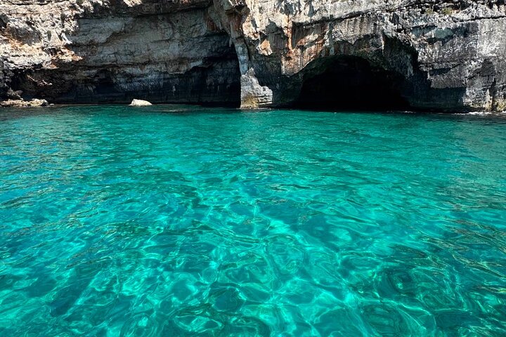 3 Hour Group Tour by Boat to the Caves of Santa Maria di Leuca