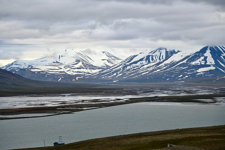 Explore the Legendary Town of Longyearbyen