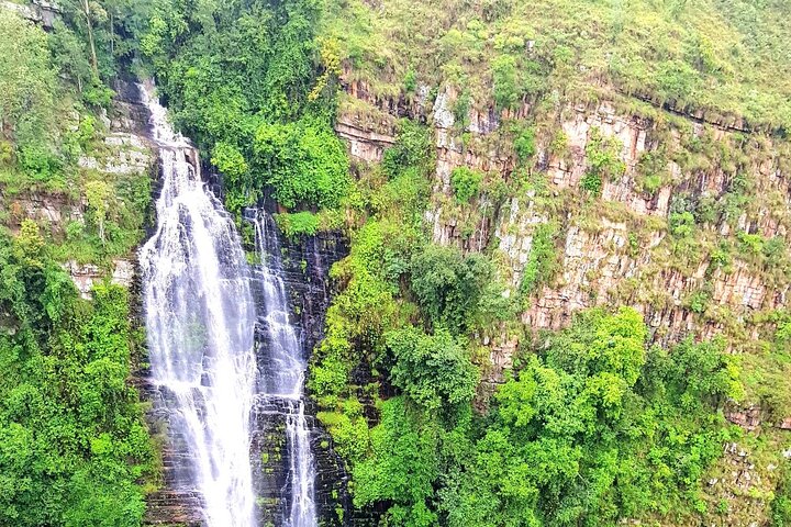 2 Day Private Tour to Waterfalls and Chimpanzee Trekking