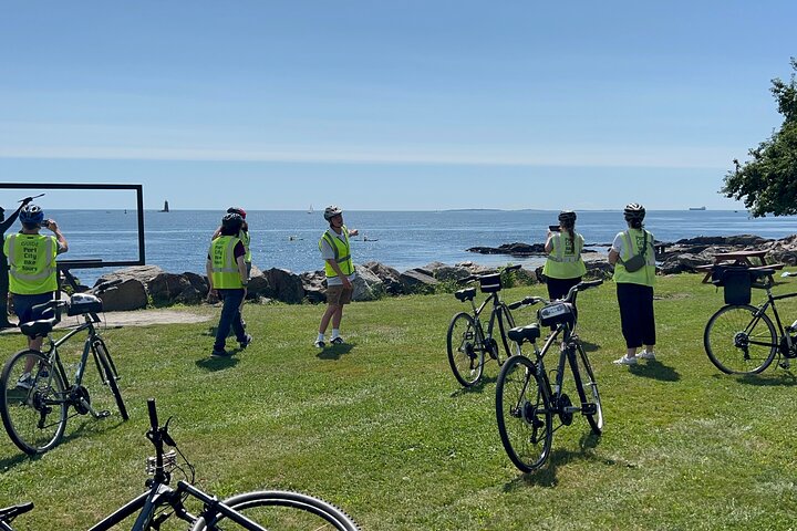 Islands & Harbor Bike Tour-Sightseeing + Exploring Must-See Sites