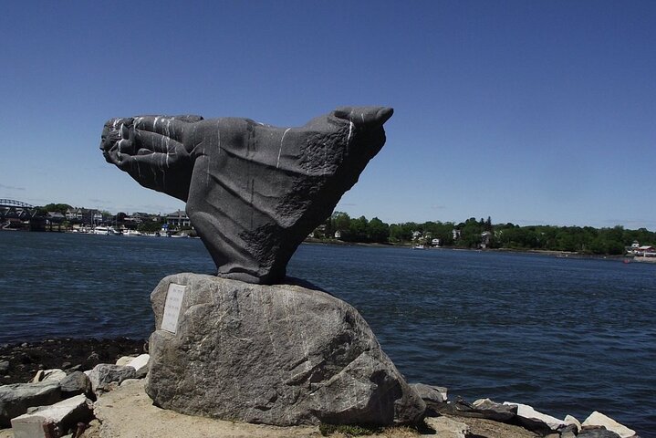 Islands & Harbor Bike Tour-Sightseeing + Exploring Must-See Sites