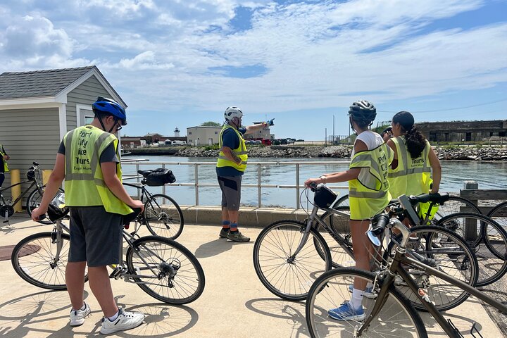Islands & Harbor Bike Tour-Sightseeing + Exploring Must-See Sites