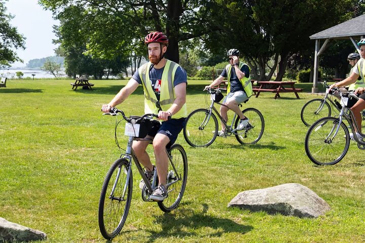 Islands & Harbor Bike Tour-Sightseeing + Exploring Must-See Sites