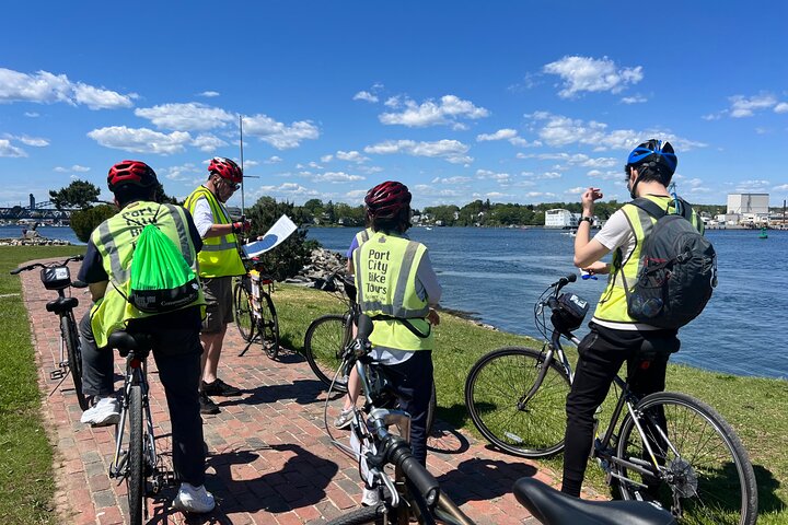 Islands & Harbor Bike Tour-Sightseeing + Exploring Must-See Sites
