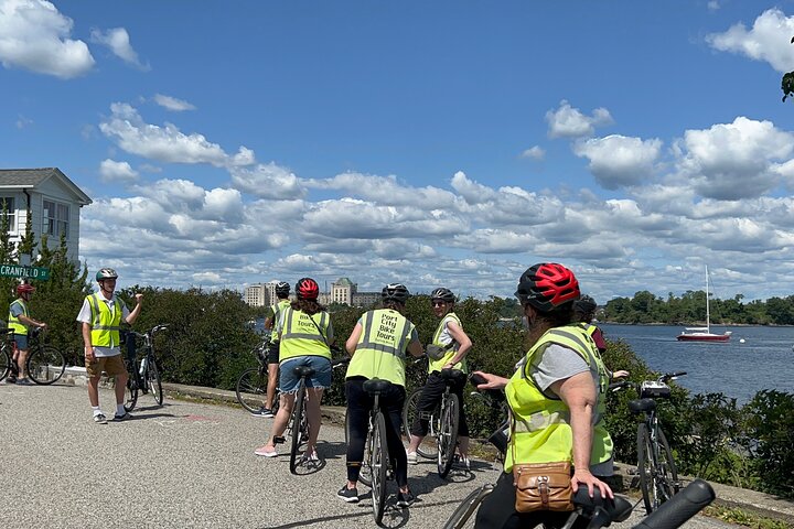 Islands & Harbor Bike Tour-Sightseeing + Exploring Must-See Sites