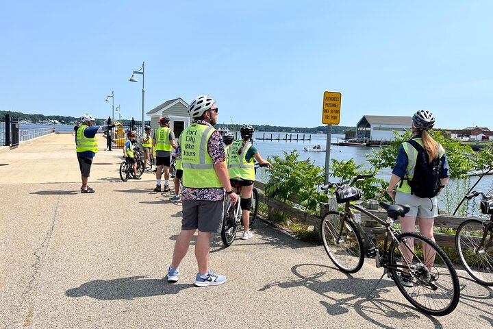 Islands & Harbor Bike Tour-Sightseeing + Exploring Must-See Sites