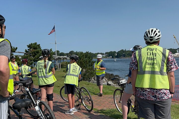 Islands & Harbor Bike Tour-Sightseeing + Exploring Must-See Sites