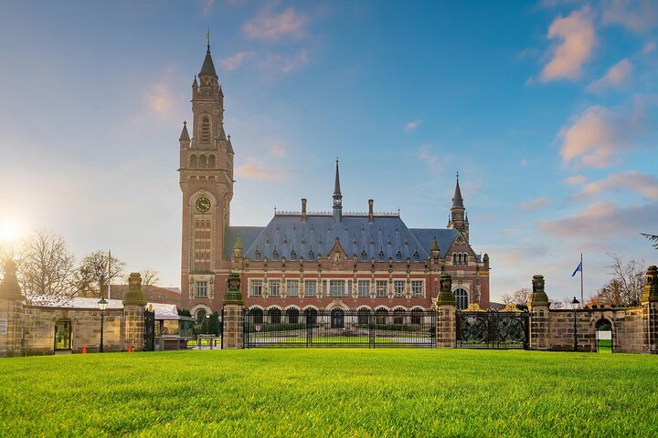 Explore The Hague in 60 minutes with a Local