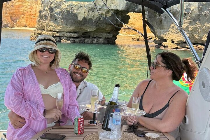 Luxury Private Boat to Ponta de Piedade + paddleboarding