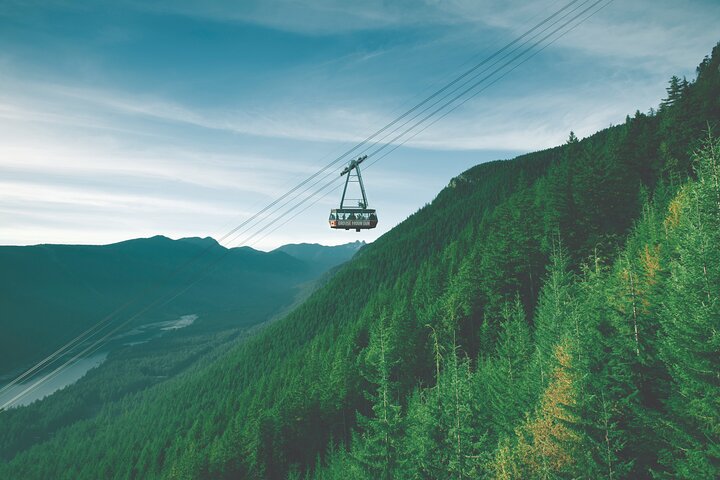 Grouse Mountain, Skyride Gondola & Capilano Bridge from Vancouver