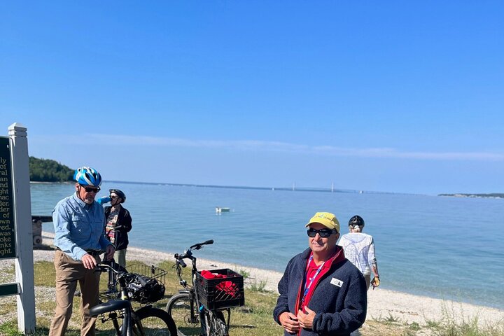 Guided Bike Tour of Mackinac Island with Scenic Views