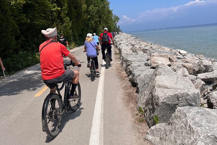 Guided Bike Tour of Mackinac Island with Scenic Views
