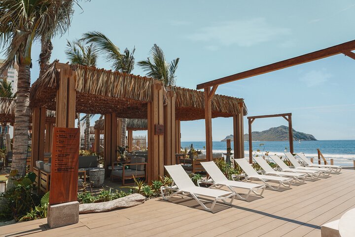 Mazatlan Shekinah Beach Club Experience
