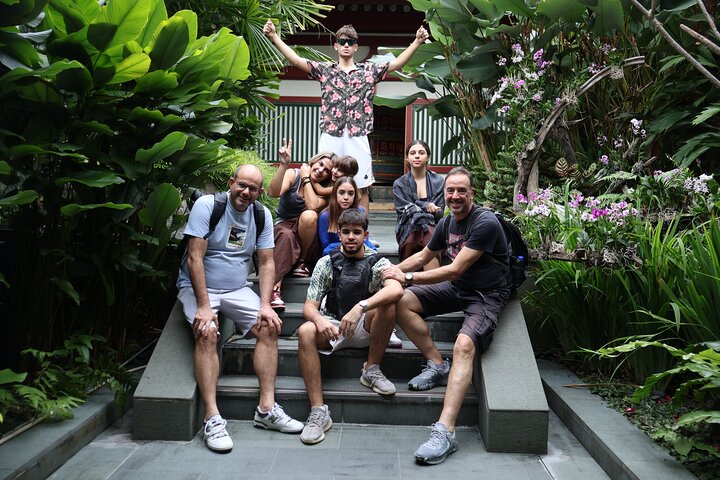 4-hour Chinatown, Little India, and Arab Street Walking Tour