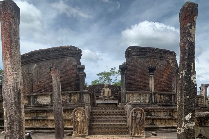 Private Polonnaruwa Ruins & Minneriya Safari Tour from Sigiriya