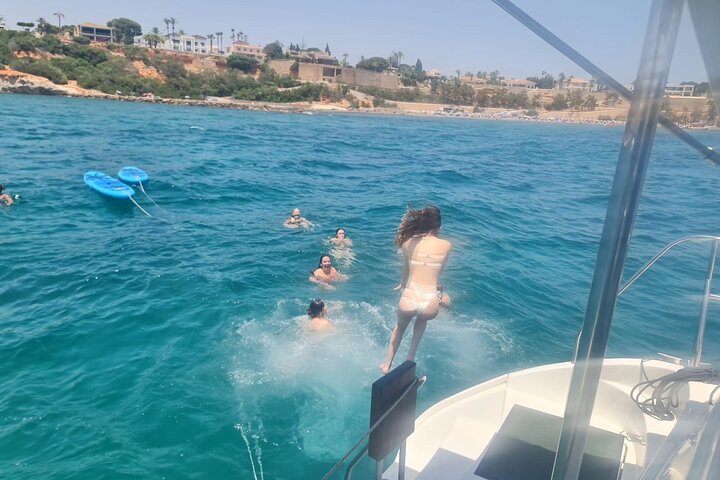 Torrevieja Adventure Tour with the Catamaran Apaelo