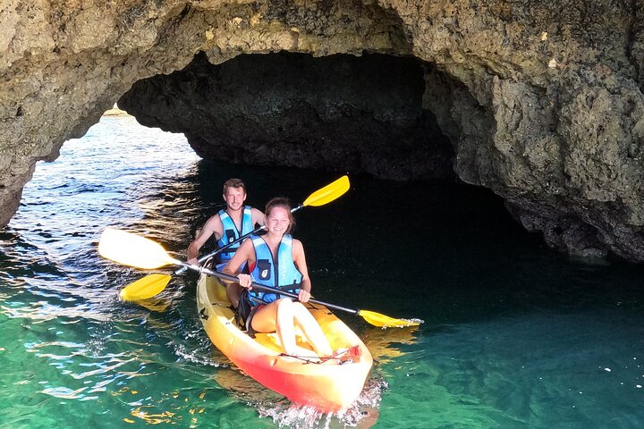 Albufeira: Sea Caves & Hidden Beaches Guided Kayak Tour