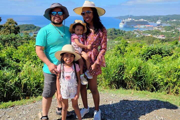 Roatan Wildlife Monkeys,Sloths, chocolate Rum tasting Island Tour