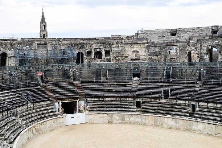 Nimes: Ancient Roman Arena Ticket & Old Town Audio Tour