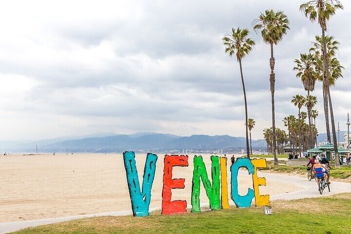 Private Full Day LA Tour from Manhattan Beach