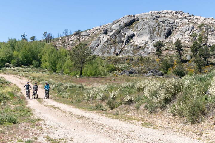 Private E-bike tour in Serra da Estrela. Guided or Auto Guided