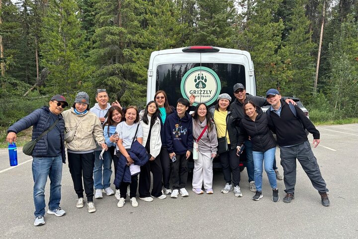 Moraine Lake & Louise & Banff Day Tour From Calgary-Canmore-Banff