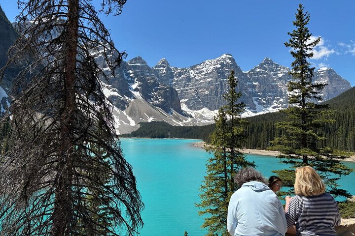 Moraine Lake & Louise & Banff Day Tour From Calgary-Canmore-Banff