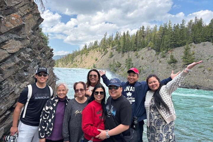 Moraine Lake & Louise & Banff Day Tour From Calgary-Canmore-Banff