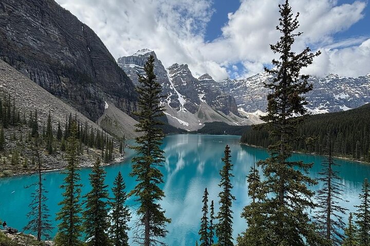 Moraine Lake & Louise & Banff Day Tour From Calgary-Canmore-Banff