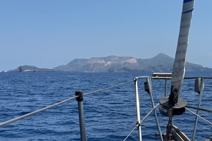 Vela and Wine Experience a Vulcano Aeolian Islands
