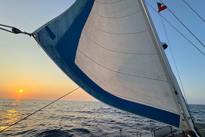 Vela and Wine Experience a Vulcano Aeolian Islands