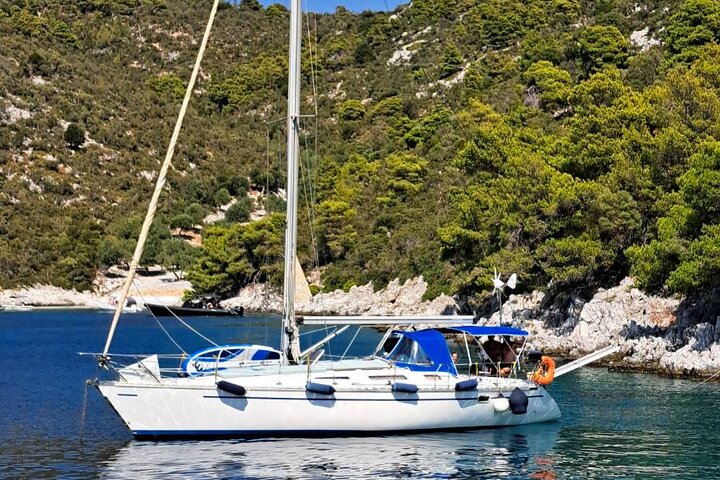 All Inclusive Daily Sailing with BBQ on Board