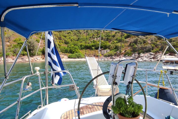 All Inclusive Daily Sailing with BBQ on Board